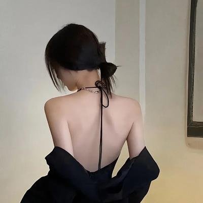 远看是蔚蓝的春天